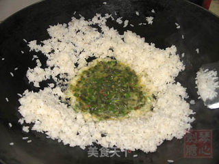 香椿蛋炒饭的做法步骤：3