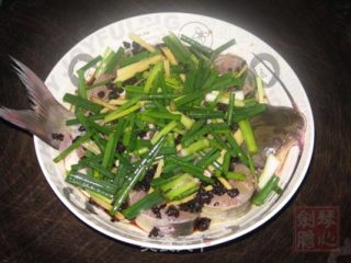 豉汁蒸叉尾鱼的做法步骤：3