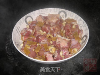 黄瓜干蒸排骨的做法步骤：2