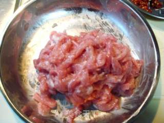 美味儿传统菜“鱼香肉丝”的做法步骤：4