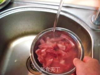 北方传统菜，家庭小炒“焦溜肉段”的做法步骤：4