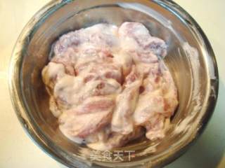 北方传统菜，家庭小炒“焦溜肉段”的做法步骤：4