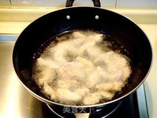 北方传统菜，家庭小炒“焦溜肉段”的做法步骤：4