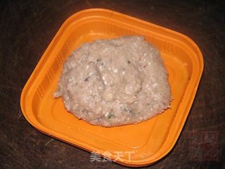 西葫芦炒鱼饼的做法步骤：3