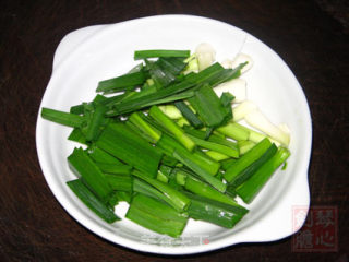 简单的蒜苗炒豆干的做法步骤：4