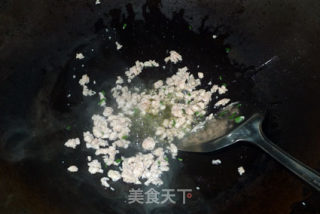 【炸酱面：我家新味道】--海鲜炸酱汤面的做法步骤：7