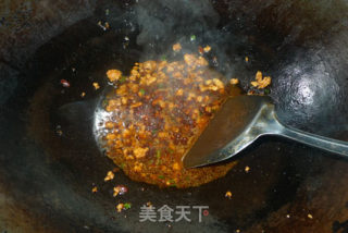 【炸酱面：我家新味道】--海鲜炸酱汤面的做法步骤：7