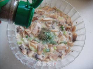 蘑菇煎饼的做法步骤：2