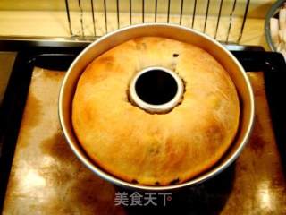 葡萄干柠檬口味的“咕咕洛夫面包”的做法步骤：6