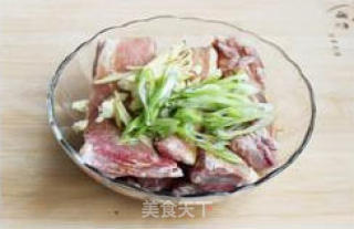 煲仔饭的做法步骤：2
