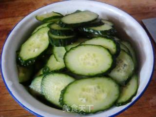 黄瓜炒鸡蛋的做法步骤：3
