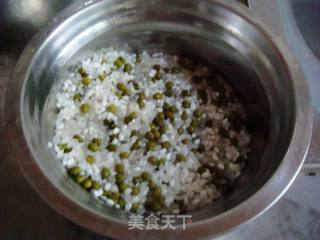 大米绿豆粥的做法步骤：3