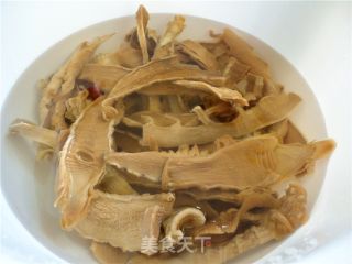 笋干烧肉的做法步骤：2
