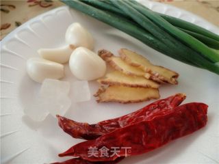 笋干烧肉的做法步骤：2