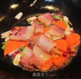 腊肉炒西兰花的做法步骤：3