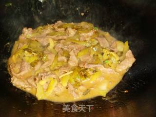 酸辣牛肉的做法步骤：2