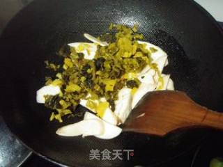 快乐主食篇10分钟搞定--酸菜年糕汤的做法步骤：3