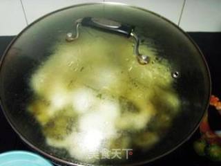 快乐主食篇10分钟搞定--酸菜年糕汤的做法步骤：3