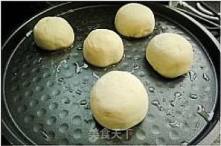 老北京传统清真名小吃---门钉肉饼的做法步骤：2