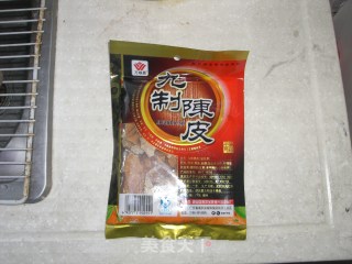 【老桃七厨房】陈皮鲈鱼的做法步骤：2
