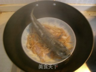 【老桃七厨房】陈皮鲈鱼的做法步骤：2