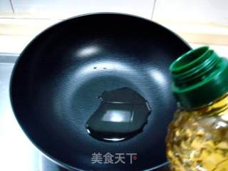 私家小炒“川腊肠炒荷兰豆”的做法步骤：5