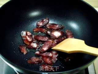 私家小炒“川腊肠炒荷兰豆”的做法步骤：5