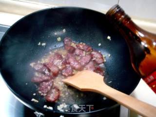 私家小炒“川腊肠炒荷兰豆”的做法步骤：5