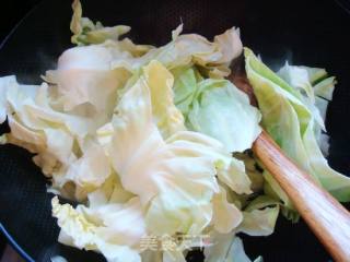 蛋香手撕包菜的做法步骤：4