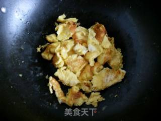 韭菜炒鸡蛋的做法步骤：2