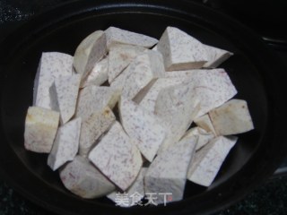 芋头排骨煲的做法步骤：3