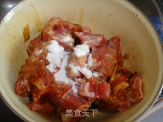 芋头排骨煲的做法步骤：3