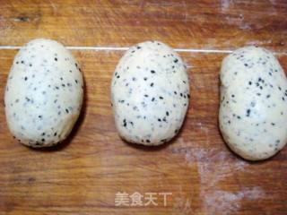 奶香黑芝麻吐司的做法步骤：2