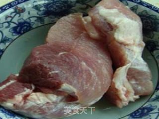 青椒豆皮炒肉的做法步骤：2