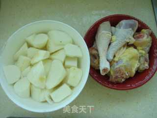 山药焖鸡腿的做法步骤：2