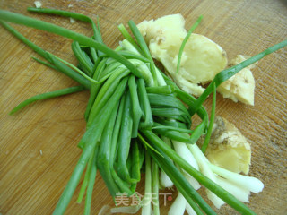 山药焖鸡腿的做法步骤：2