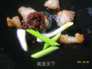 让萝卜香得更彻底！！米饭杀手【回锅萝卜】&的做法步骤：2