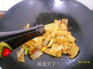 让萝卜香得更彻底！！米饭杀手【回锅萝卜】&的做法步骤：2