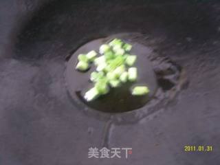 用最简单的方式搞定最经典的美味~最给力的饭菜合一吃法【糯米鸡】的做法步骤：2
