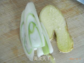 香菇本地鸡的做法步骤：2