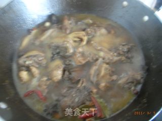 香菇本地鸡的做法步骤：2