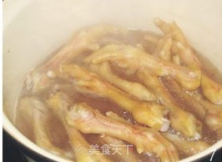 栗子鸡爪汤的做法步骤：3