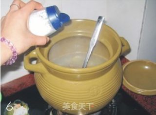 栗子鸡爪汤的做法步骤：3