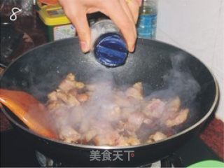 五花肉烧慈姑的做法步骤：3