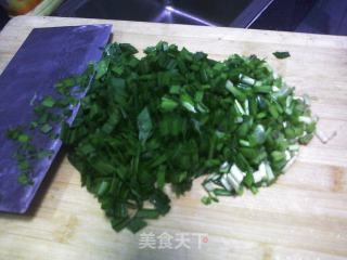 海肠韭菜荷叶饼的做法步骤：2