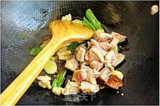 牛肉炖白菜粉条的做法步骤：2