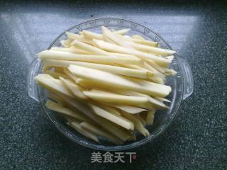 【详细家庭版自制薯条】的做法步骤：4