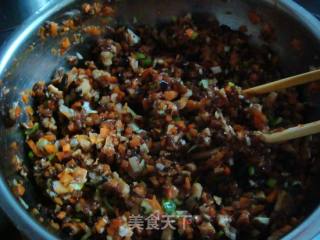 香菇猪肉水饺的做法步骤：4
