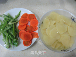 三蔬炒牛肉的做法步骤：3