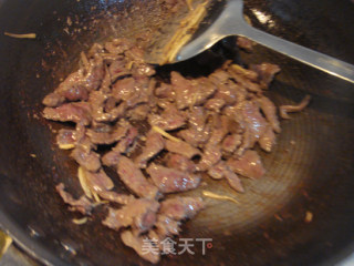三蔬炒牛肉的做法步骤：3